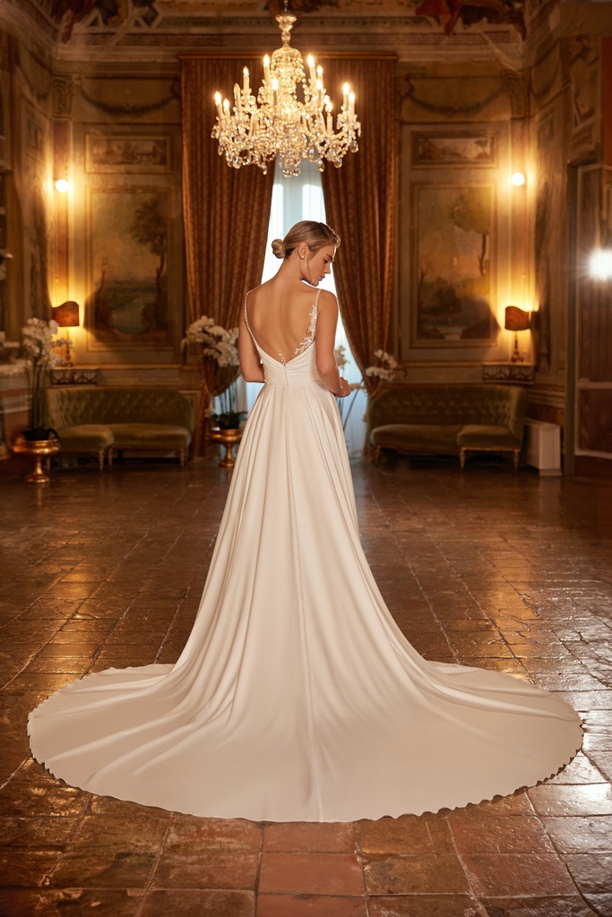 8054 Crepe satin skirt