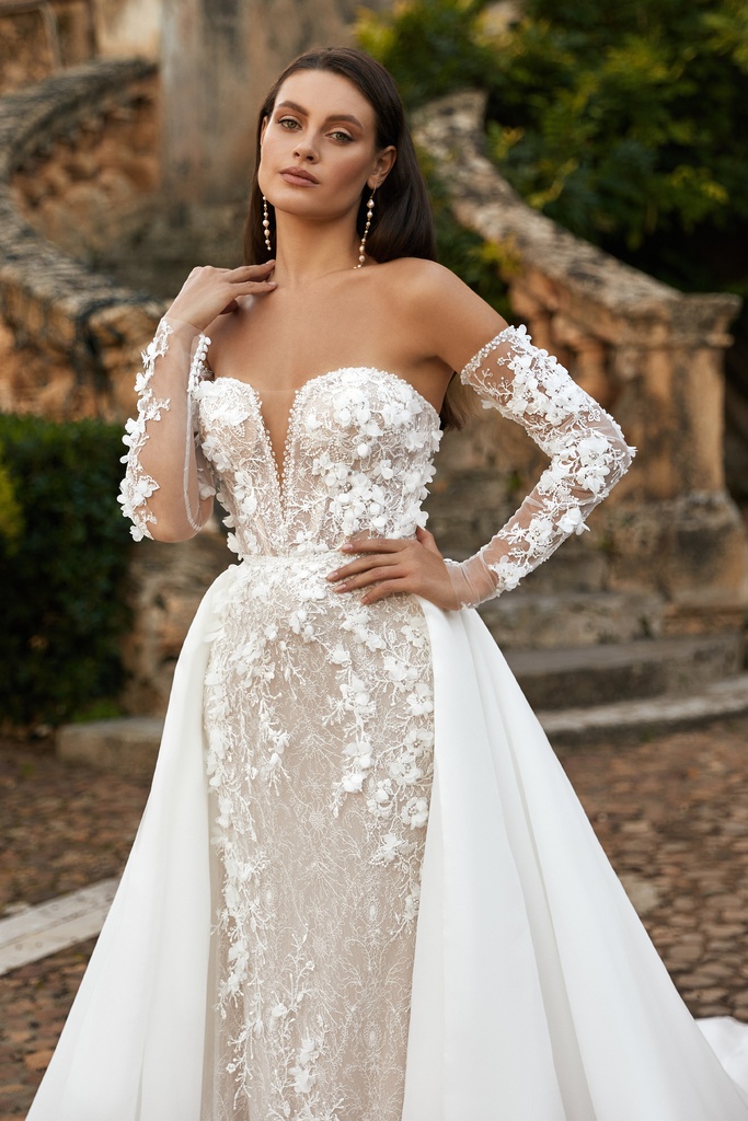 8043 Detachable organza skirt