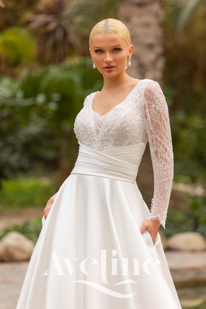 8082 A Overskirt